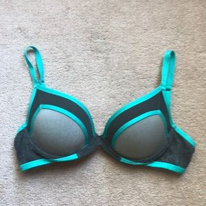 🟠2/$30🟠La Senza Convirtible Back Bra